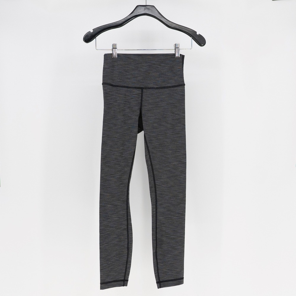 Lululemon Women's High Rise Athletic Work Out Leggings Gray Stripe 4